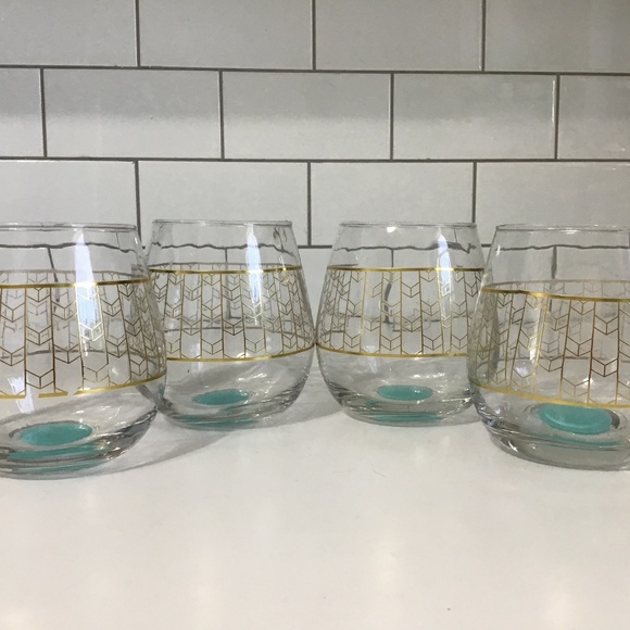 Stemless Wine Glasses With Gold Chevron Design Set of 4 by TMD Holdings - Picture 1 of 6